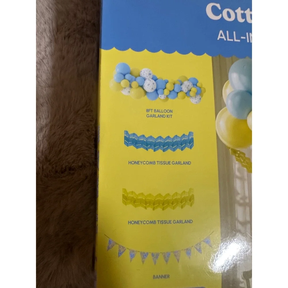 House of Party Cottage Bloom All-In-One Decor Set 77pc Balloon Garland Banner